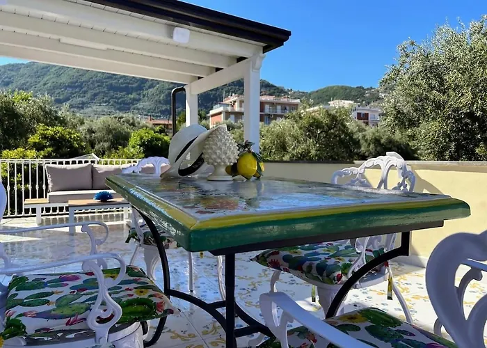 Sorrento Realty Holidays - Vinny Apt